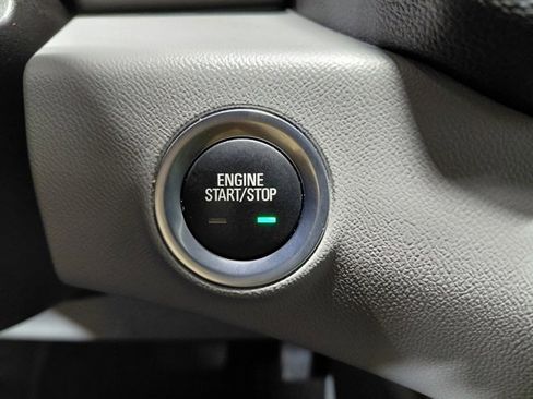 Certified 2024 GMC Terrain SLT image 32