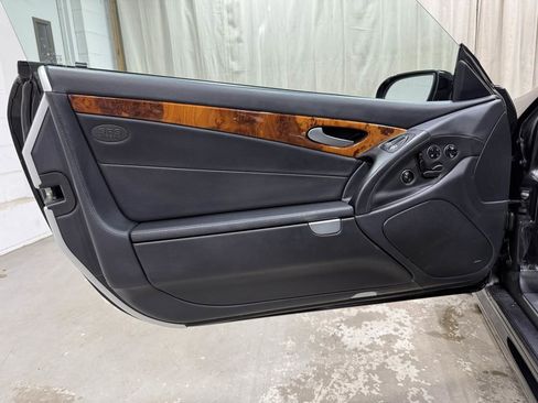 Used 2007 Mercedes-Benz SL 550 w/ AMG Sport Pkg image 12