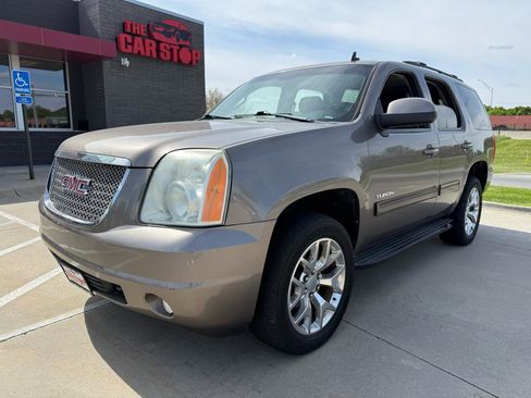Used 2012 GMC Yukon SLT AWD/4WD image 2
