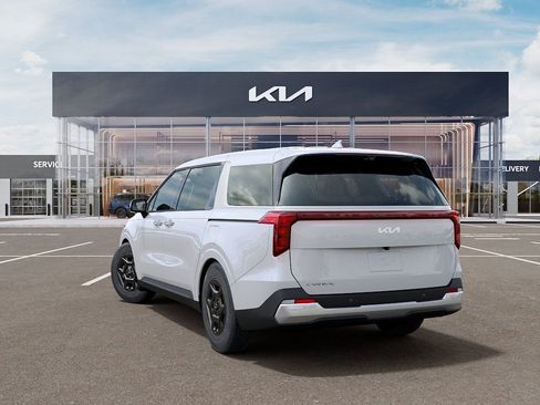 New 2026 Kia Carnival FWD image 4
