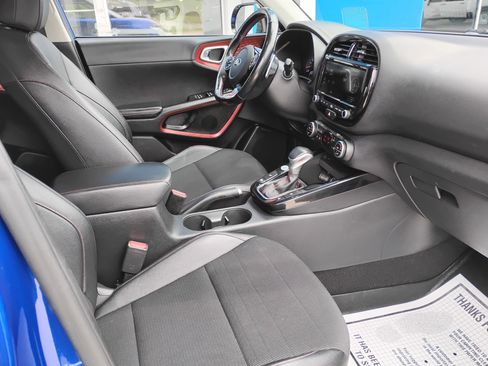 Used 2020 Kia Soul GT-Line Turbo FWD image 11