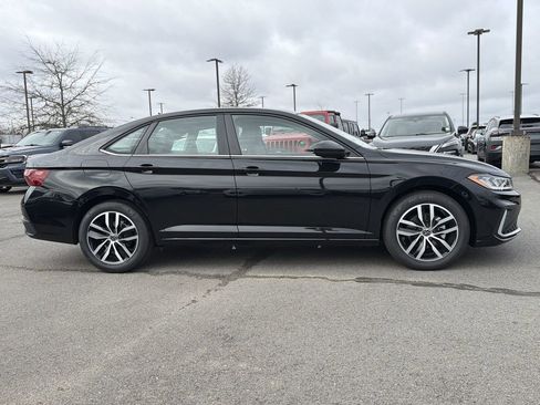 New 2026 Volkswagen Jetta SE image 6