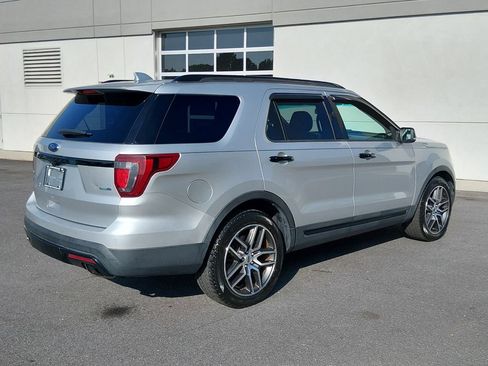 Used 2016 Ford Explorer Sport AWD/4WD image 4