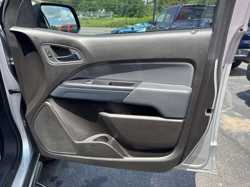 Used 2017 Chevrolet Colorado Z71 image 24