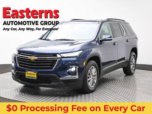 Used 2023 Chevrolet Traverse LT AWD/4WD image 1