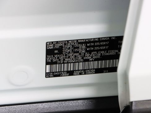 Used 2024 Toyota RAV4 LE image 31