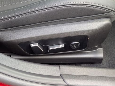 Certified 2024 BMW 330i Sedan image 39