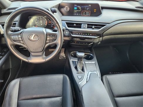 Used 2020 Lexus UX 200 w/ Premium Package image 10