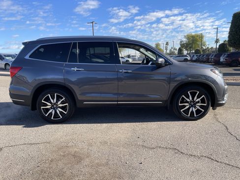 Used 2022 Honda Pilot Touring image 6