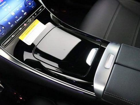 Used 2025 Mercedes-Benz GLC 300 4MATIC image 28