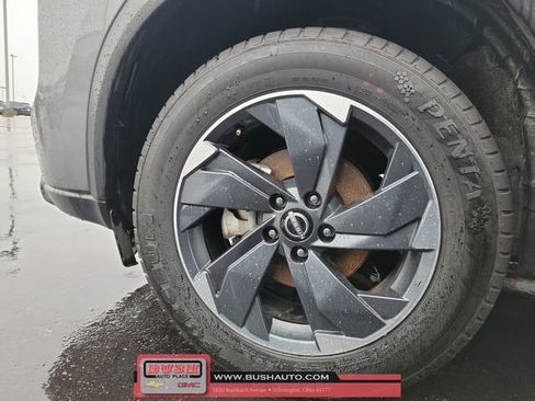 Used 2024 Nissan Rogue SV image 6