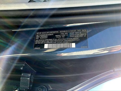 Used 2025 Volvo XC60 T8 Plus w/ Protection Package Premier image 34