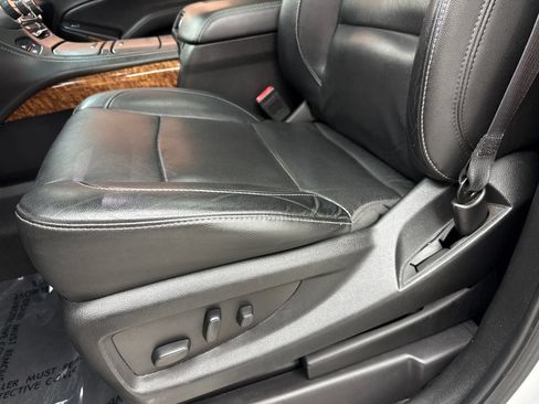 Used 2018 Chevrolet Tahoe Premier AWD/4WD image 34
