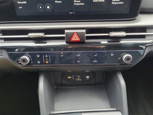 New 2026 Kia Sportage LX image 32