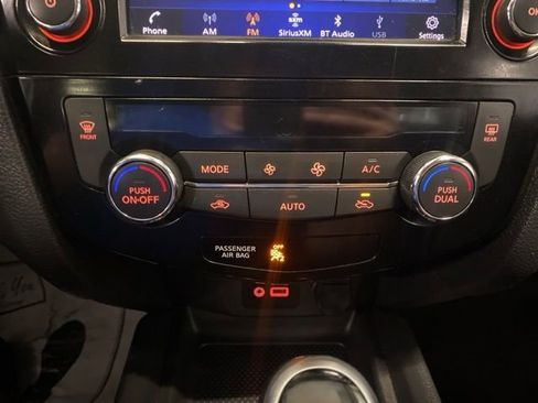 Used 2020 Nissan Rogue SV AWD/4WD image 22