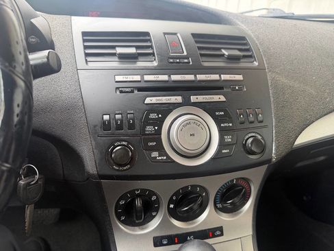 Used 2010 MAZDA MAZDA3 i Touring FWD image 25