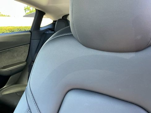 Used 2022 Tesla Model Y Long Range AWD/4WD image 13