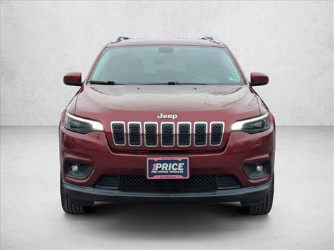 Used 2019 Jeep Cherokee Latitude Plus w/ Cold Weather Group image 2