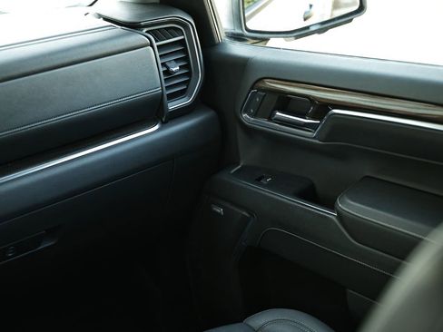 Used 2024 Chevrolet Silverado 1500 LT Trail Boss w/ LT Trail Boss Premium Package AWD/4WD image 29