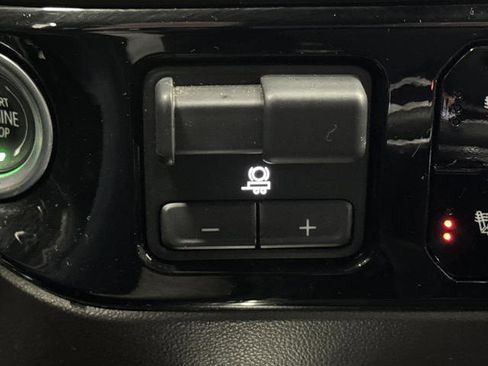 Used 2022 Chevrolet Silverado 1500 LT Trail Boss w/ LT Trail Boss Premium Package image 27