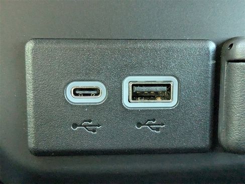 Used 2026 Chevrolet Silverado 1500 Custom Trail Boss w/ LPO, Dark Essentials Package image 22