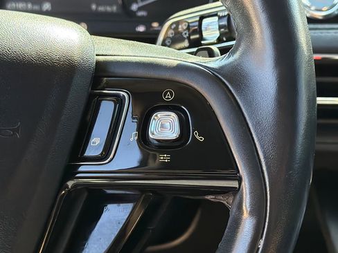 Used 2022 Lincoln Corsair FWD w/ Premium Package image 30