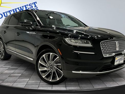 Used 2021 Lincoln Nautilus Reserve w/ Equipment Group 201A FWD image 3