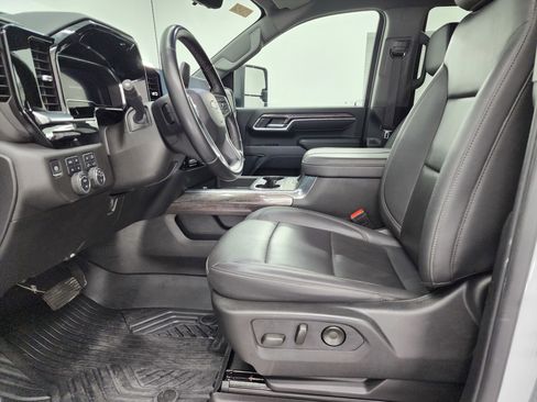 Used 2024 Chevrolet Silverado 2500 LTZ w/ LTZ Premium Package image 8