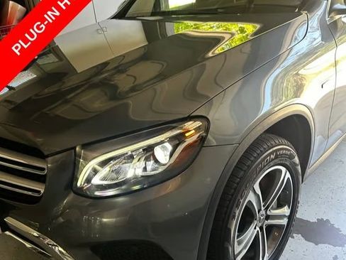 Used 2019 Mercedes-Benz GLC 350e 4MATIC image 1