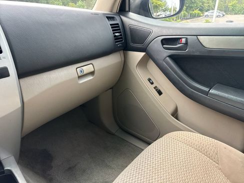 Used 2007 Toyota 4Runner SR5 RWD image 17