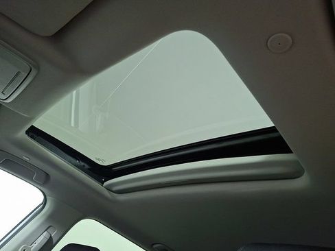 Used 2024 Honda CR-V EX image 16