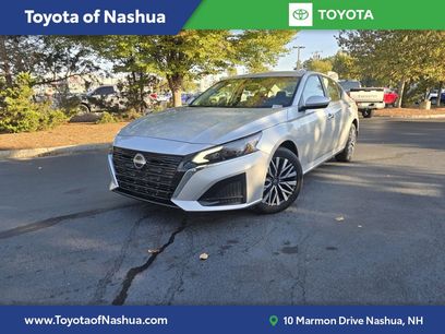 Used 2023 Nissan Altima 2.5 SV