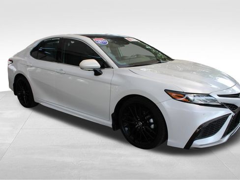 Certified 2022 Toyota Camry XSE w/ Navigation Package FWD image 19