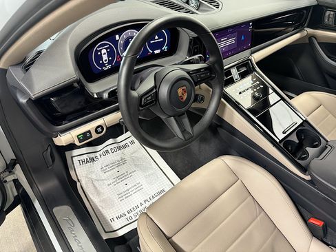 Used 2026 Porsche Panamera 4 AWD/4WD image 4