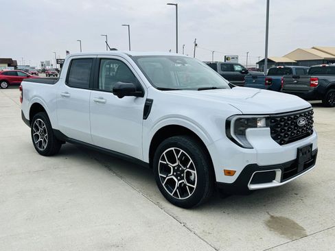 New 2026 Ford Maverick Lariat w/ 4K Tow Package image 2