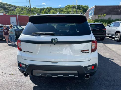 Used 2023 Honda Passport TrailSport image 6
