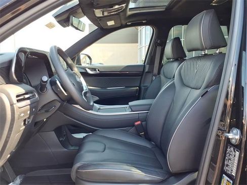 Used 2025 Hyundai Palisade Calligraphy image 14