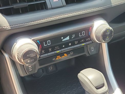 Used 2024 Toyota RAV4 XLE FWD image 26