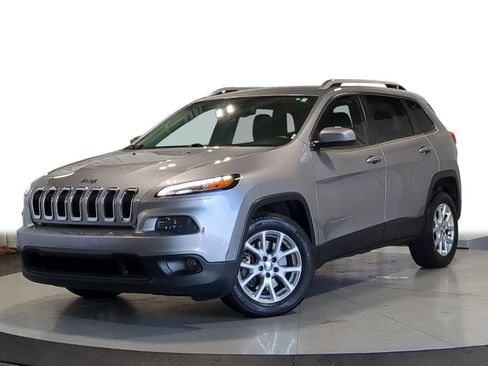 Used 2014 Jeep Cherokee Latitude w/ Comfort/Convenience Group FWD image 1
