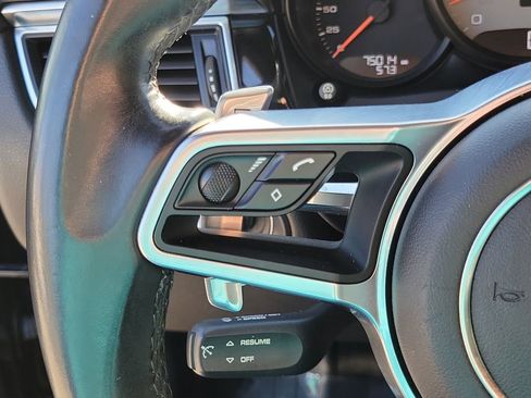 Used 2017 Porsche Macan S image 27