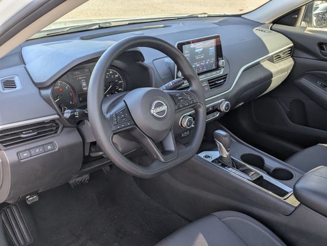 Used 2025 Nissan Altima 2.5 S FWD image 32
