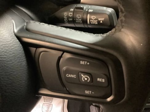 Used 2021 Jeep Wrangler Sport AWD/4WD image 25