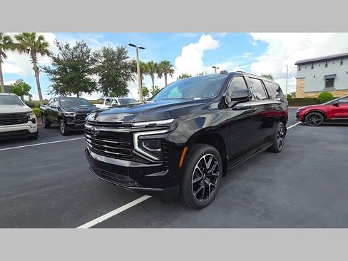 New 2026 Chevrolet Suburban RST w/ Comfort Package RWD image 24