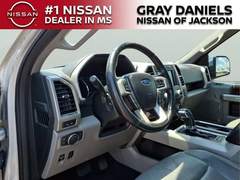 Used 2018 Ford F150 Lariat w/ Equipment Group 502A Luxury AWD/4WD image 10