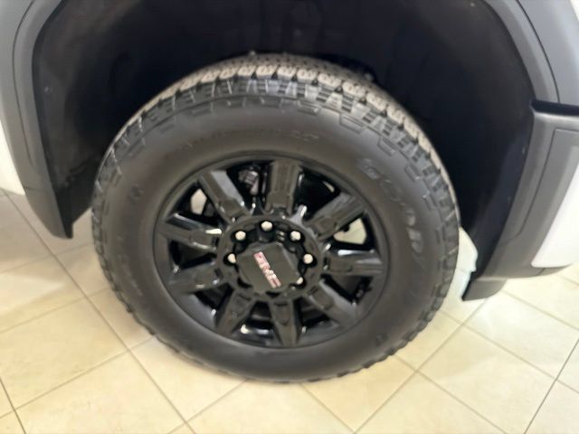 Used 2025 GMC Sierra 2500 AT4 AWD/4WD image 29