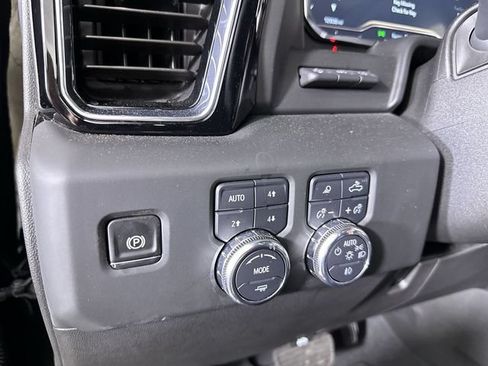 Used 2025 GMC Sierra 2500 Denali w/ Denali Reserve Package AWD/4WD image 18