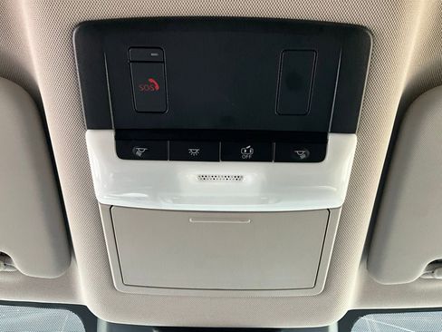 Used 2025 Nissan Rogue SV image 17