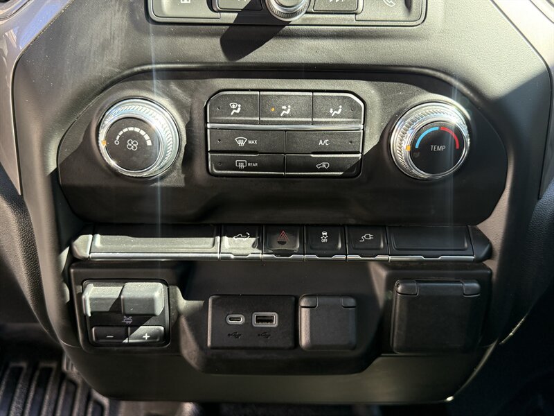 Used 2021 GMC Sierra 2500 4x4 Regular Cab w/ Convenience Package image 9
