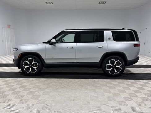 Used 2023 Rivian R1S Adventure image 2