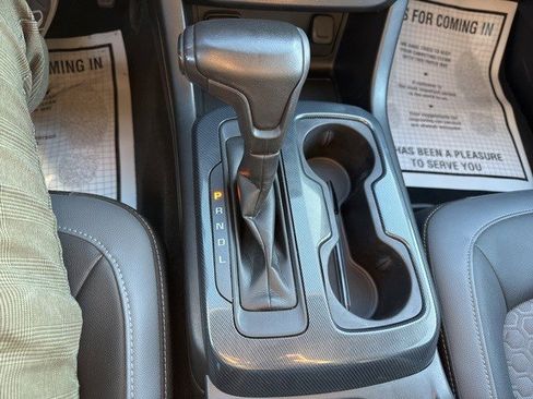 Used 2021 Chevrolet Colorado Z71 w/ Z71 Midnight Edition image 24